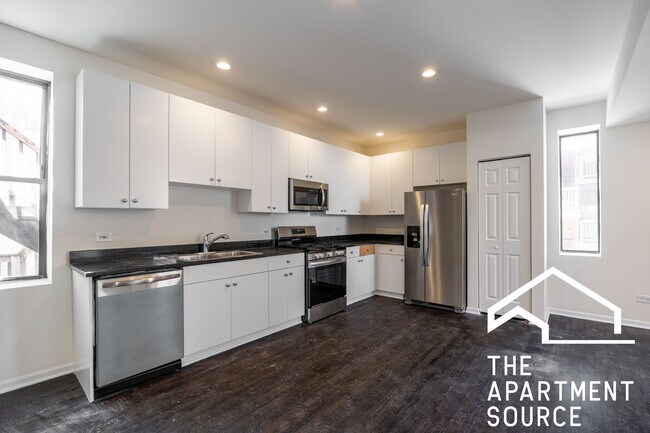 Foto del edificio - 1257 N Greenview Ave