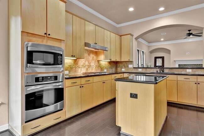 Foto del edificio - 2725 King's Retreat Cir