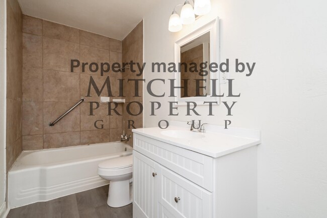 Foto del edificio - Welcome to 4116 Monroe! This beautiful com...