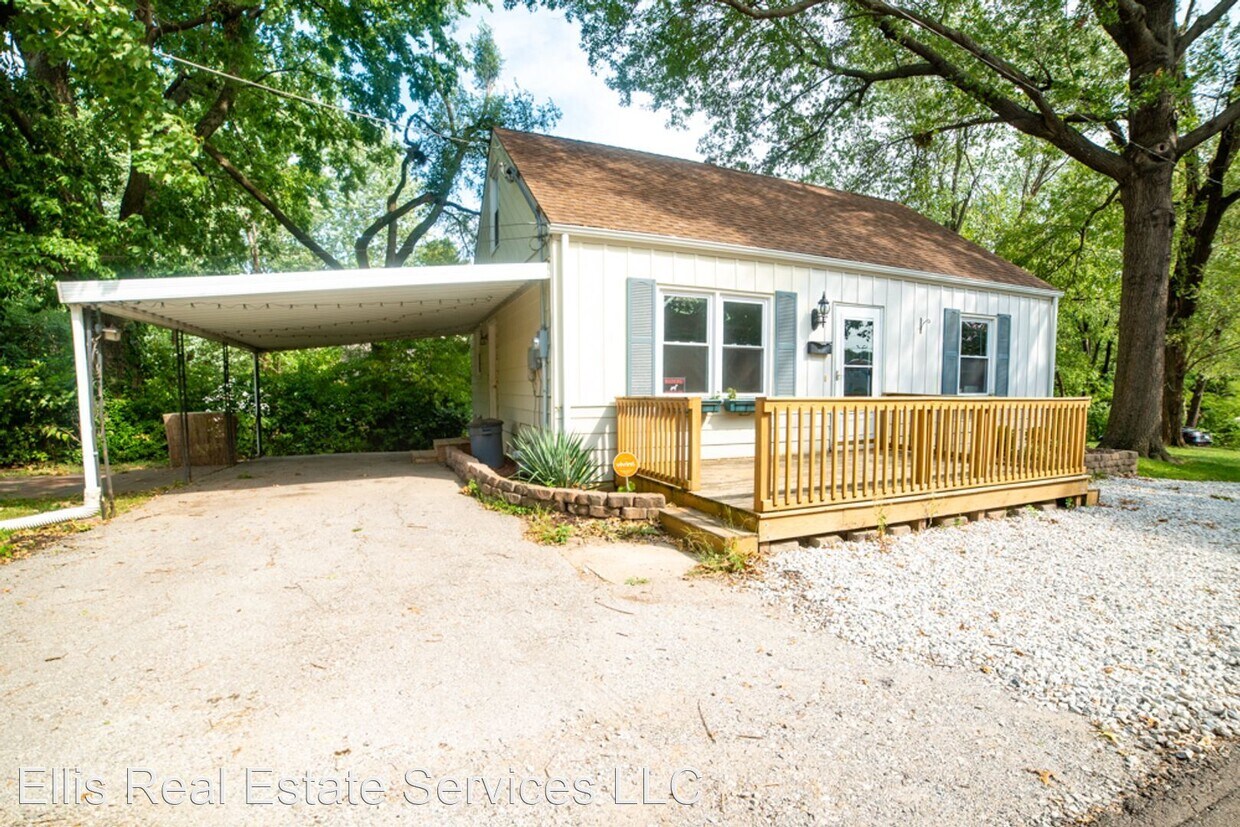 Primary Photo - 3 br, 2 bath House - 230 W 82nd Terrace