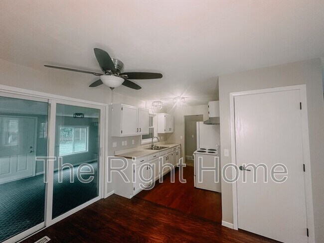 Foto del edificio - 6424 N 68th St