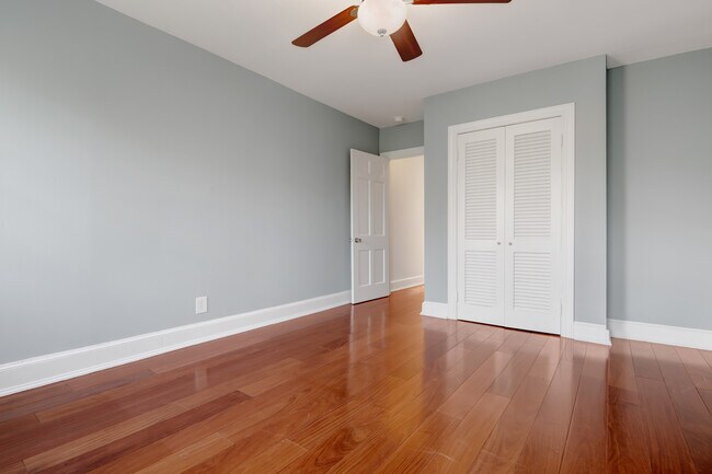 Building Photo - 711 A St NE