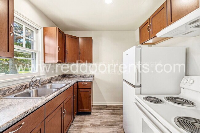 Foto del edificio - 1742 N Whittier Pl