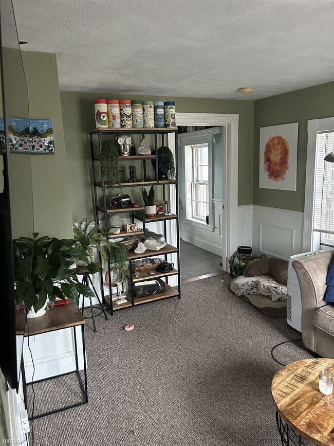 Foto del edificio - 2 br, 1 bath Triplex - 31 Queen Street 2