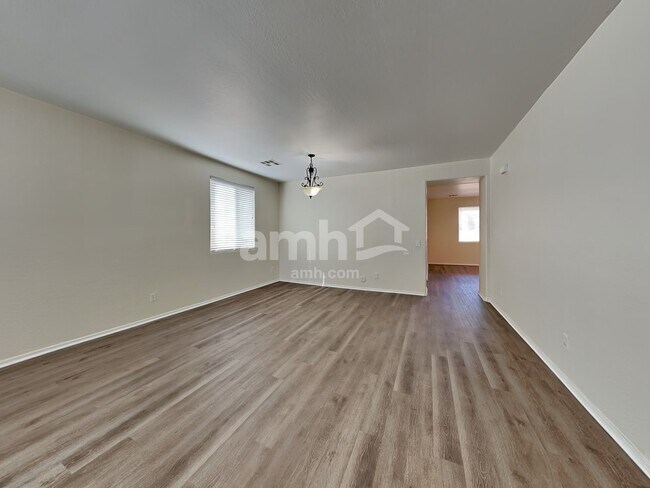 Foto del edificio - 6918 W Carter Rd