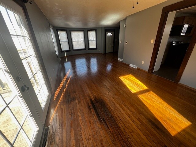 Foto del edificio - 817 W 7th St