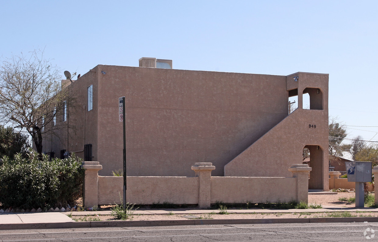 Building Photo - 949 S 4th Ave