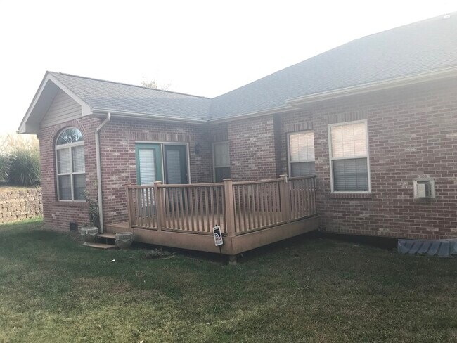 Building Photo - 90 Oak Pointe Cir