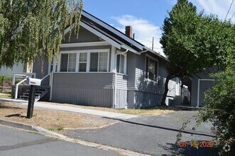 Building Photo - 210 McKinley St