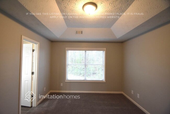 Foto del edificio - 227 River Birch Dr