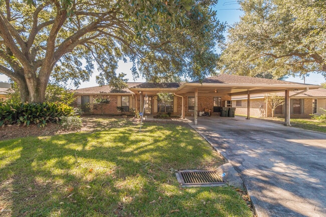 Building Photo - 414 Cheyenne Cir