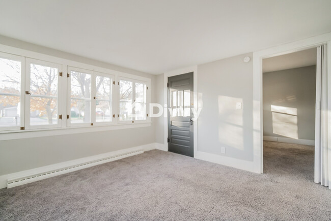 Foto del edificio - 495 Massillon Rd