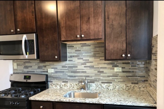 Building Photo - 5047 N Central Park Ave