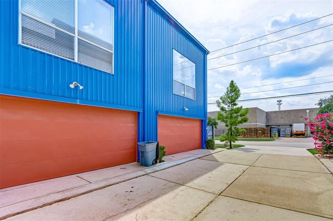 Building Photo - 6967 Ardmore St