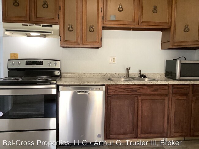 Building Photo - 3 br, 1.5 bath House - 25 Marcus Drive