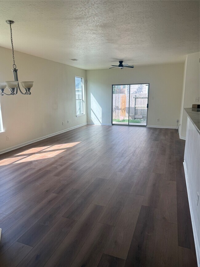 Building Photo - 16531 Cheshire Grove Ln