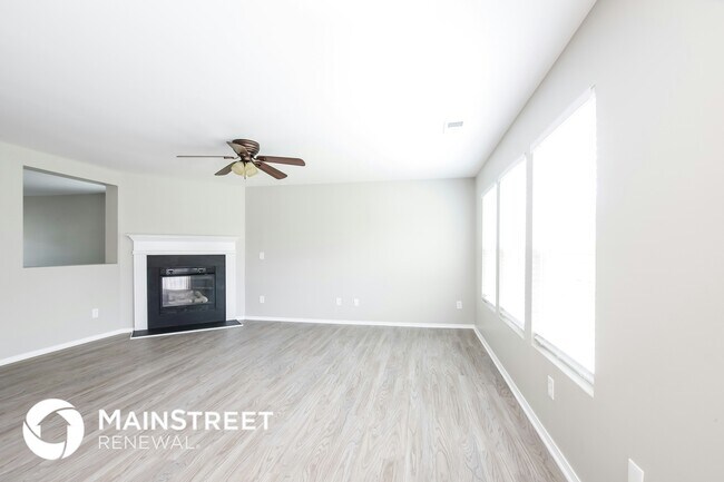 Building Photo - 15810 Normans Landing Dr