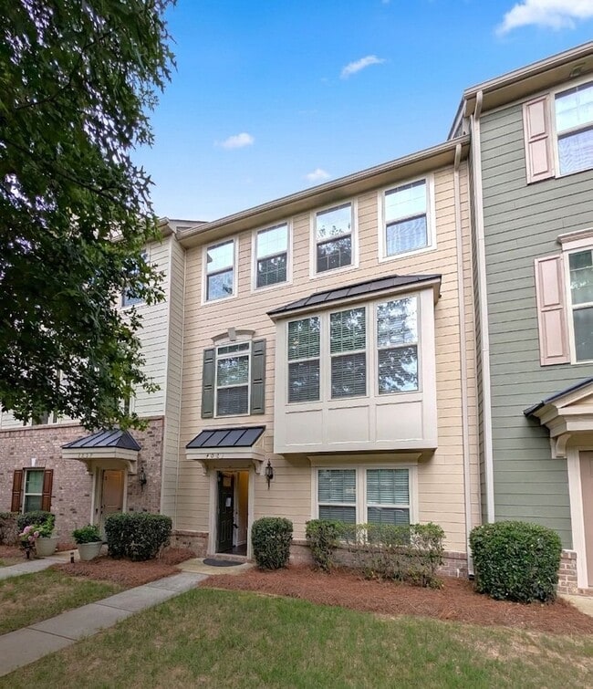 Building Photo - 4061 Zilker Park Dr