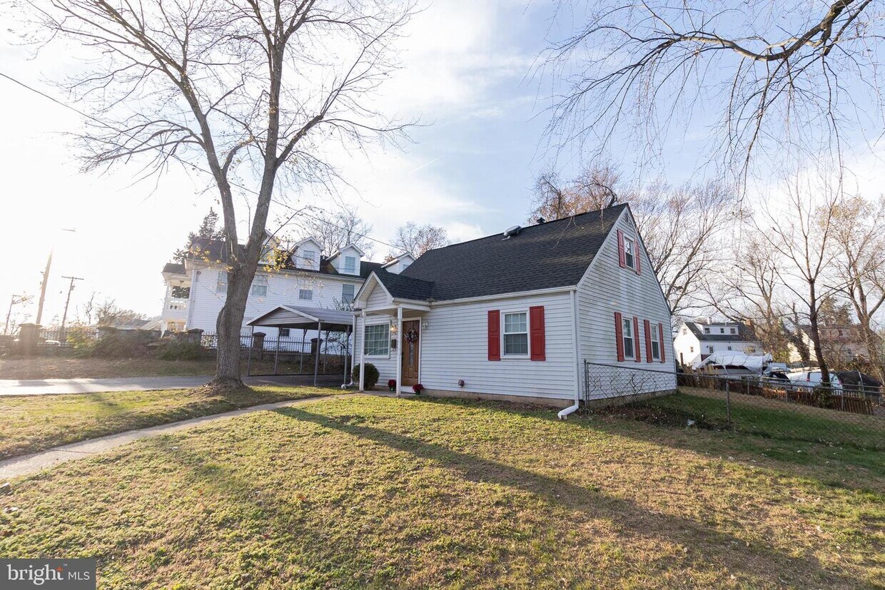 Primary Photo - 296 Manassas Dr