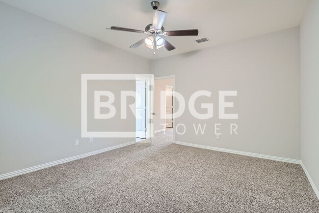 Foto del edificio - 1316 Lakecrest Ln