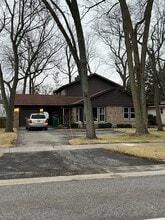 Building Photo - 1631 Dundee Rd