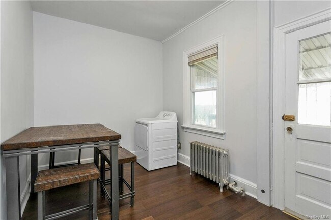 Building Photo - 30 Burtis Ave