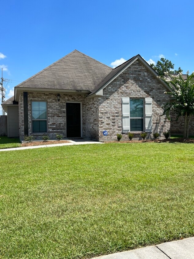 Primary Photo - 25415 Black Lake Ave