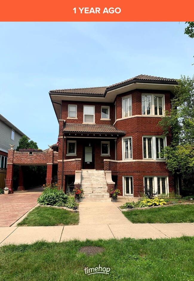 Building Photo - 4137 N Dickinson Ave