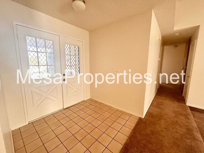 Foto del edificio - 16783 Hidden Creek Dr
