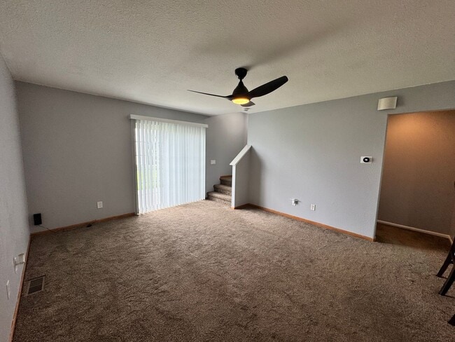 Building Photo - 1631 Jenna Dr