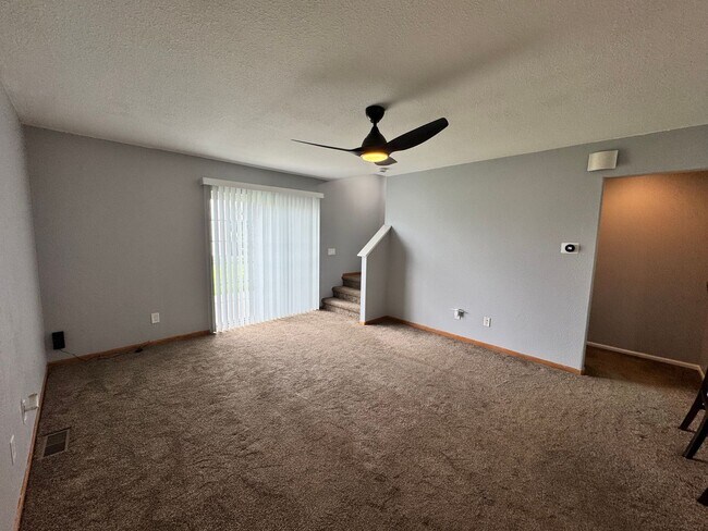 Foto del edificio - 1631 Jenna Dr