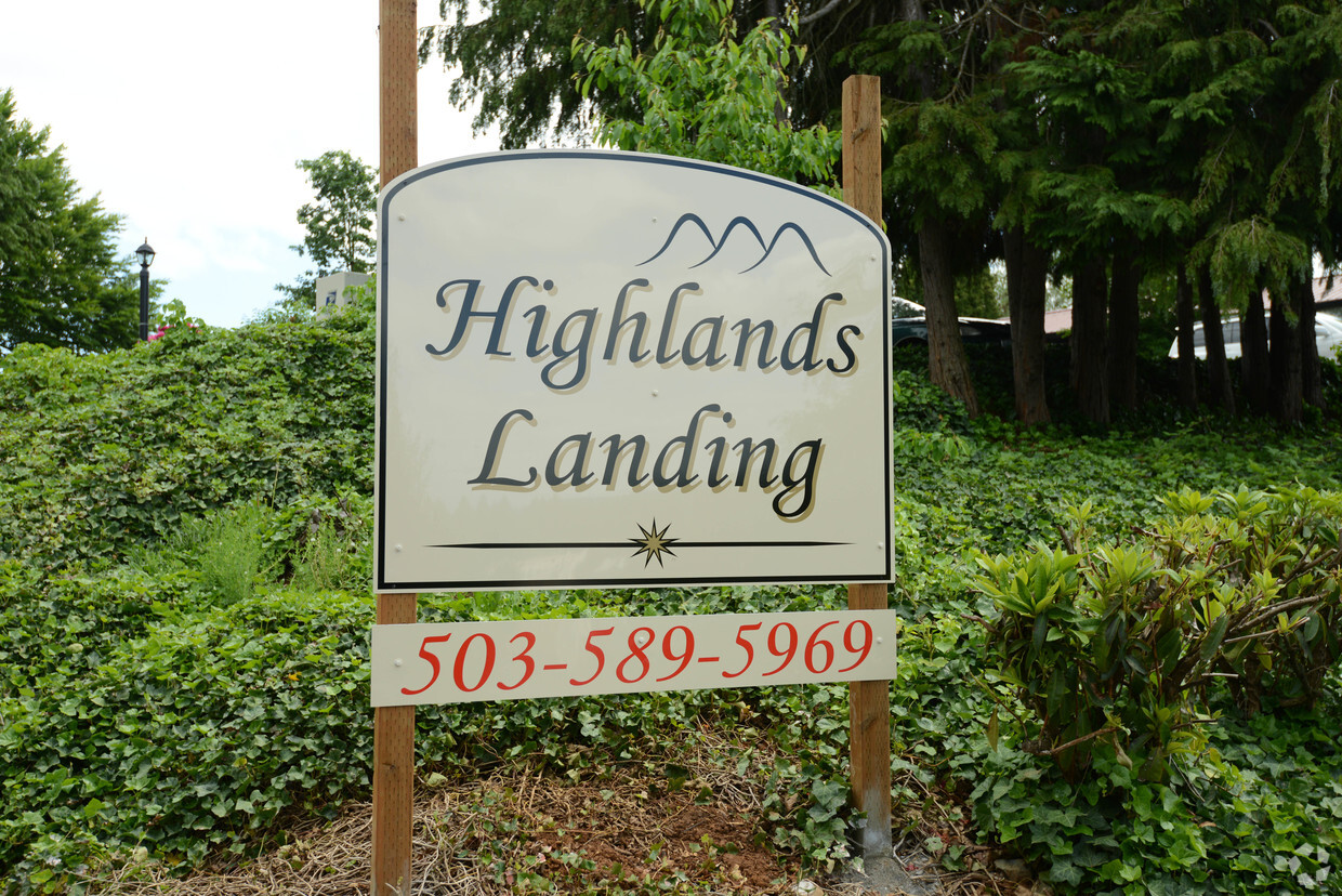 Primary Photo - Highlands Landing