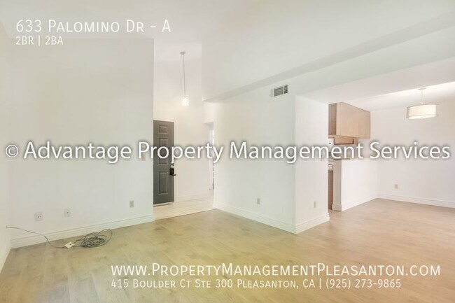 Building Photo - Charming 2 bed / 2 bath, 1,198 sq ft Townh...
