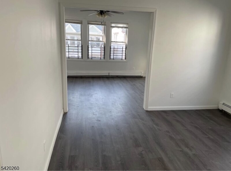 Foto del edificio - 194 Hobson St