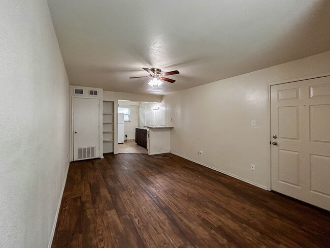 Building Photo - Pecan Grove Apartments