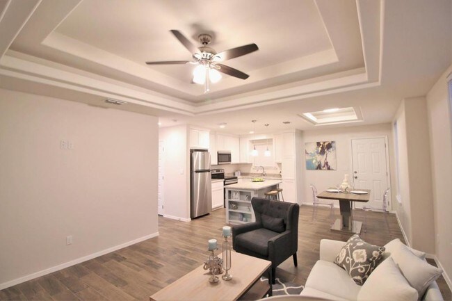 Building Photo - 1502 Deer Hills St Apt 4 Edinburg, TX 78541