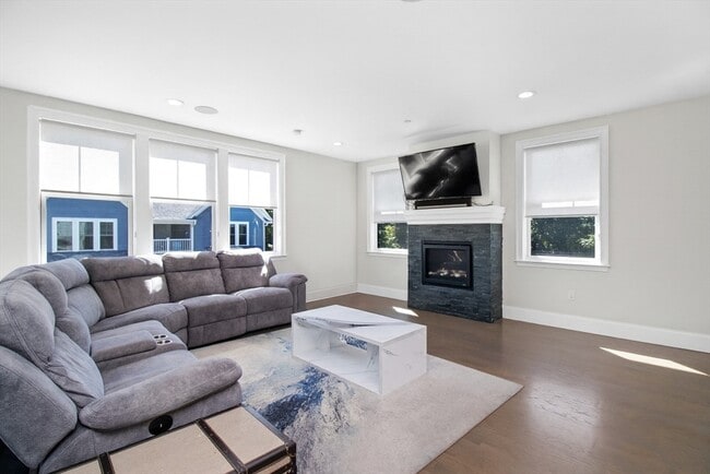 Foto del edificio - 2 Elm St