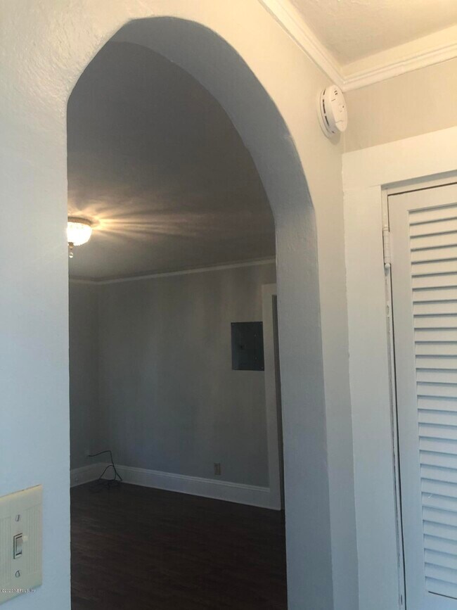 Building Photo - 3321 Knight St