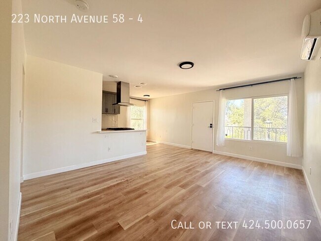 Foto del edificio - 223 N Ave 58