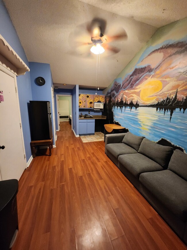 Building Photo - "Rent a floor in this 4-Bedroom Furnished ...