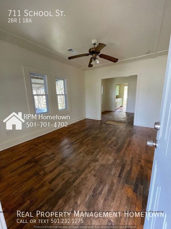 Building Photo - 2 bedroom 1 bath house in HSSD