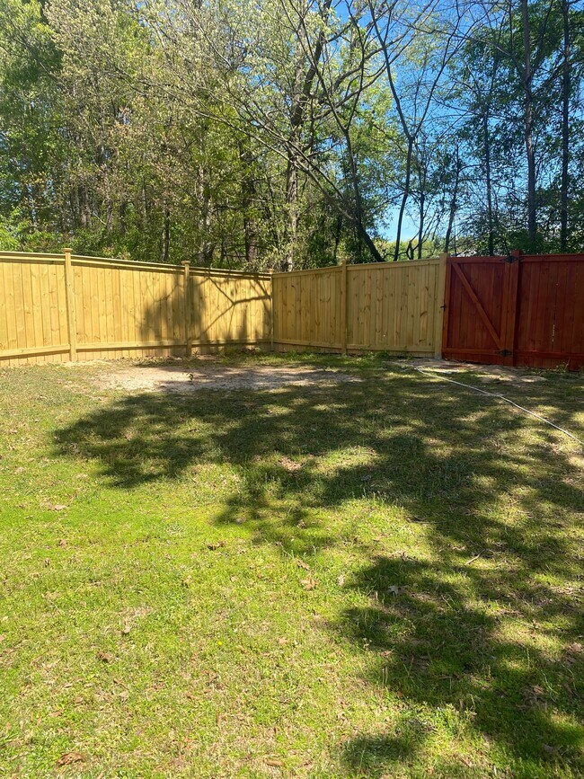 Foto del edificio - 2007 Peach Shoals Cir