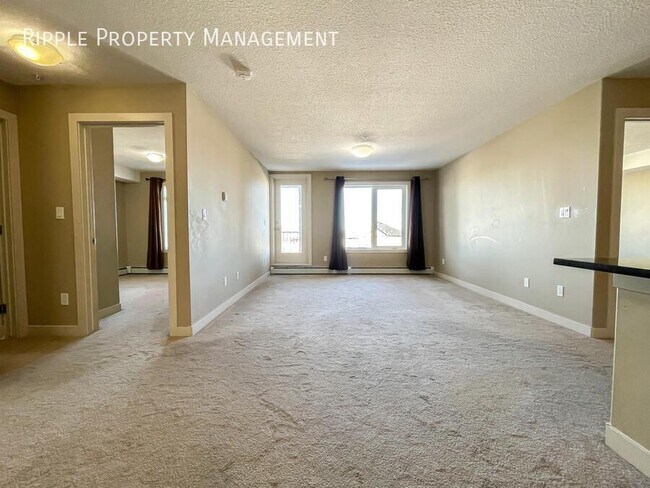 Photo du bâtiment - Modern 2 Beds, 2 Baths Apartment/Condo | 2...