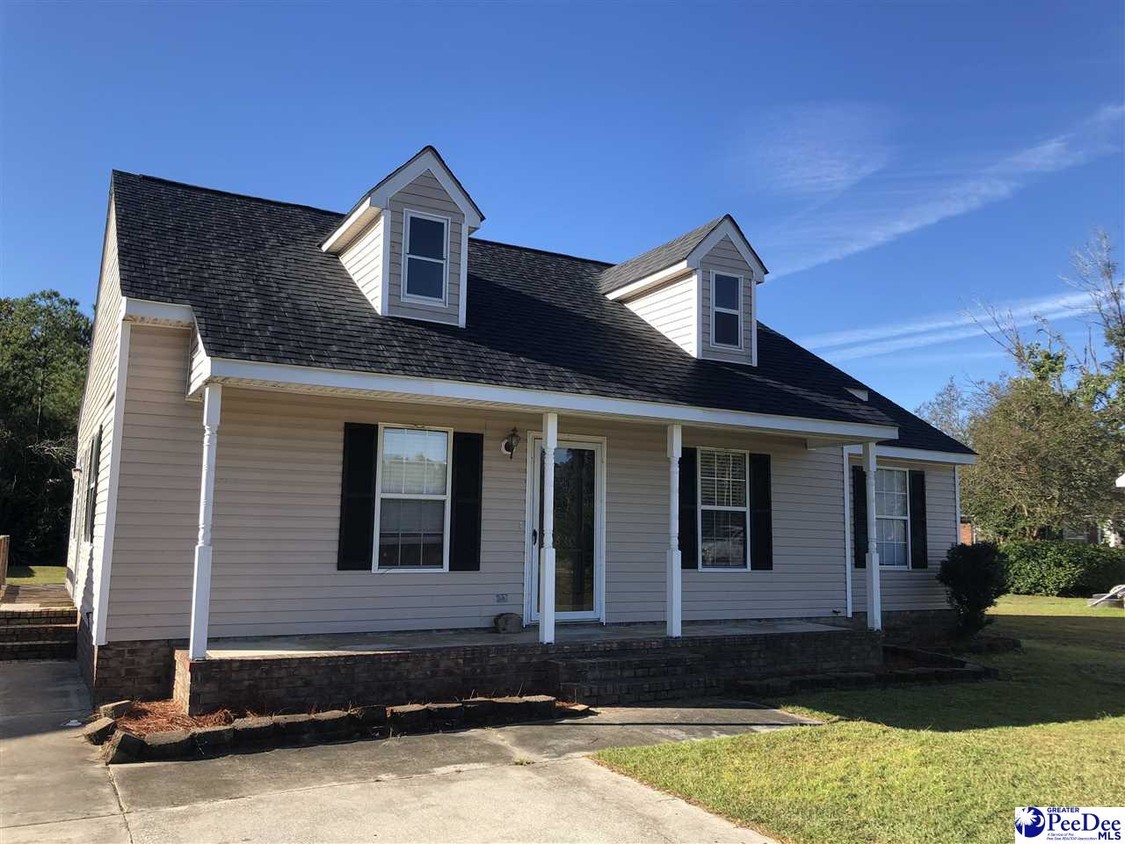 Primary Photo - 3610 Pine Needles Rd