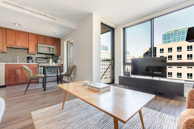 Foto del edificio - 3444 Fairfax Dr