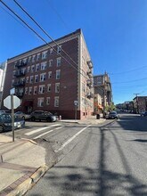 Building Photo - 104 Westover Pl