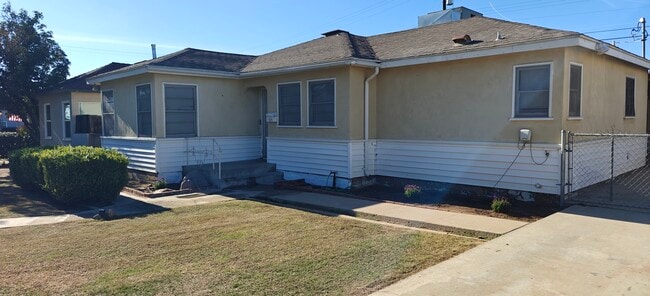 Building Photo - 626 Charlana Dr