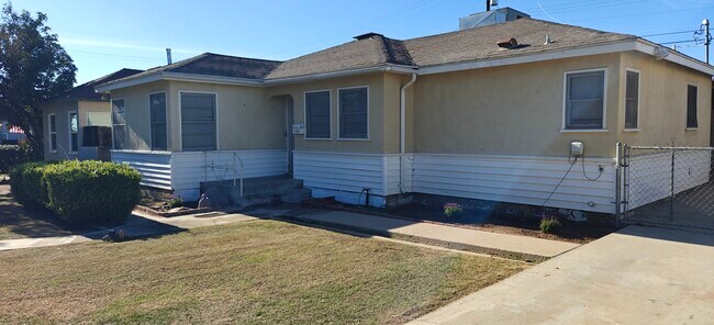 Foto del edificio - 626 Charlana Dr