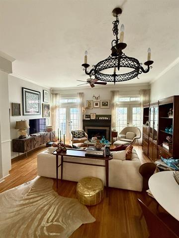 Foto del edificio - 4424 Holland Ave