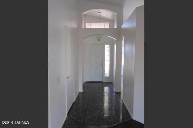 Foto del edificio - 9122 N Safflower Ln